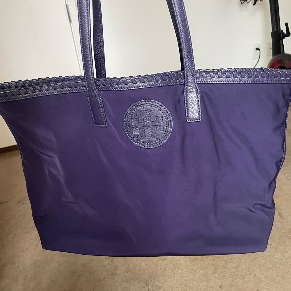 Gently Used Tory Burch tote
